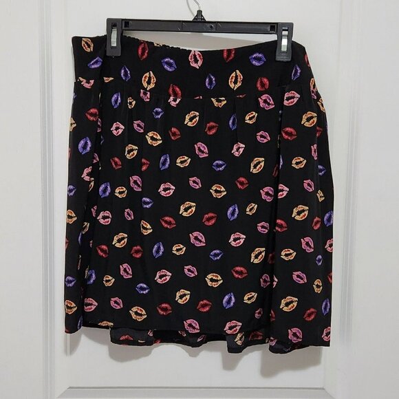 Forever 21 Women's 1X Kiss Print Black Lightweight Skirt Smocked Pull On - Picture 1 of 4